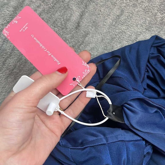 Brand New Evening Gown / Formal Dress – Never Worn - Picture 2 of 4